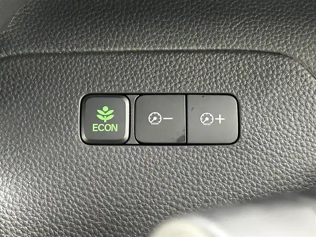 ホンダ Ｎ ＢＯＸ カスタム G L ターボ ホンダセンシング 千葉県 2018(平30)年 4万km プラチナホワイトパール ホンダセンシング/・衝突軽減ブレーキ/・レーンキープアシスト/・誤発進抑制機能/・オートハイビーム/社外8インチナビ/CD DVD BT フルセグTV/バックカメラ/両側パワースライドドア/レーダークルーズコントロール/パドルシフト/ハーフレザーシート/LEDオートライト/スマートキー/純正15インチアルミホイール/ETC