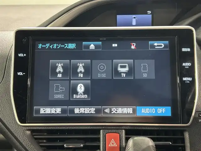 トヨタ ヴォクシー ZS 煌 愛知県 2018(平30)年 2.9万km イナズマスパーキングブラックガラスフレーク 純正１０インチナビ(NSZN-Z66T)/フルセグTV・CD／DVD・Bluetooth・FM／AM/バックカメラ/純正フリップダウンモニター(V12T-R66C)/黒革調シートカバー/クルーズコントロール/両側電動スライドドア/衝突軽減ブレーキ/純正ビルトインＥＴＣ/純正ドライブレコーダー/ＬＥＤヘッドライト/2列目ロールサンシェード/USB充電/オートハイビーム