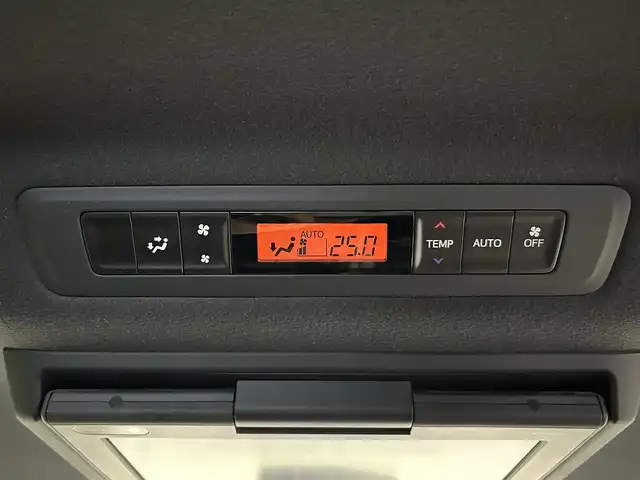 トヨタ ヴォクシー ZS 煌 愛知県 2018(平30)年 2.9万km イナズマスパーキングブラックガラスフレーク 純正１０インチナビ(NSZN-Z66T)/フルセグTV・CD／DVD・Bluetooth・FM／AM/バックカメラ/純正フリップダウンモニター(V12T-R66C)/黒革調シートカバー/クルーズコントロール/両側電動スライドドア/衝突軽減ブレーキ/純正ビルトインＥＴＣ/純正ドライブレコーダー/ＬＥＤヘッドライト/2列目ロールサンシェード/USB充電/オートハイビーム