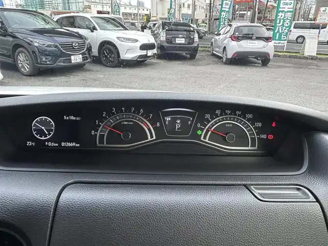 ホンダ Ｎ ＢＯＸ カスタム L ターボ 神奈川県 2022(令4)年 1.3万km プラチナホワイトパール ワンオーナー取説/純正メモリナビ/フルセグ/CD/DVD/BT/USB/CarPlay/純正エアロ/パドルシフト/両側パワースライドドア/バックカメラ/追従機能付きクルーズコントロール/衝突軽減ブレーキシステム/ハーフレザー/純正アルミホイール/ETC/プッシュスタート/スマートキー×2/パーキングセンサーシステム/路外逸脱抑制システム/前後ドラレコ/純正フロアマット/ダブル・カーテンエアバッグ/後席サイドエアバッグ