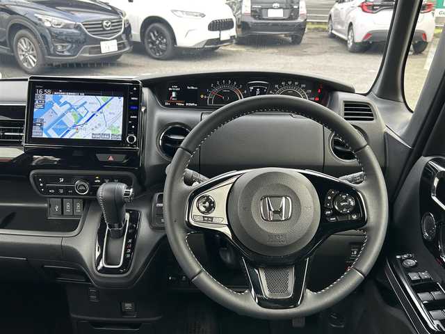 ホンダ Ｎ ＢＯＸ カスタム L ターボ 神奈川県 2022(令4)年 1.3万km プラチナホワイトパール ワンオーナー取説/純正メモリナビ/フルセグ/CD/DVD/BT/USB/CarPlay/純正エアロ/パドルシフト/両側パワースライドドア/バックカメラ/追従機能付きクルーズコントロール/衝突軽減ブレーキシステム/ハーフレザー/純正アルミホイール/ETC/プッシュスタート/スマートキー×2/パーキングセンサーシステム/路外逸脱抑制システム/前後ドラレコ/純正フロアマット/ダブル・カーテンエアバッグ/後席サイドエアバッグ