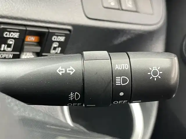 トヨタ シエンタ G セーフティエディション 愛知県 2020(令2)年 2.2万km シルバーM 純正９型ナビ　フルセグＴＶ　全方位カメラ　シートヒーター　両側パワースライドドア　コーナーセンサー　セーフティセンス　衝突軽減装置　ＬＥＤオートライト　ＥＴＣ　ハンドルヒーター　フォグランプ　禁煙車