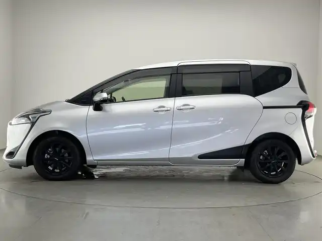 トヨタ シエンタ G セーフティエディション 愛知県 2020(令2)年 2.2万km シルバーM 純正９型ナビ　フルセグＴＶ　全方位カメラ　シートヒーター　両側パワースライドドア　コーナーセンサー　セーフティセンス　衝突軽減装置　ＬＥＤオートライト　ＥＴＣ　ハンドルヒーター　フォグランプ　禁煙車