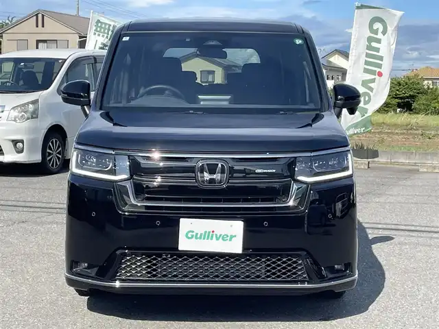 ホンダ ステップワゴン スパーダ 千葉県 2024(令6)年 0.5万km クリスタルブラックパール ワンオーナー/11.4インチ純正メモリナビ、地デジ、Bluetooth、CD、DVD/　（LXM-247VFNi）/バックカメラ/ホンダセンシング/パドルシフト/ウインカーミラー/革巻きステア/ハーフレザーシート/前席シートヒーター/両側パワースライドドア/パワーバックドア/レーダークルーズコントロール/W・サイド・カーテンエアバッグ/ETC/LEDヘッドライト/コーナーセンサー（前後）/２列目オットマン/ブラインドスポットインフォメーション/保証書、取説