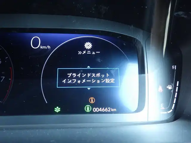 ホンダ ステップワゴン スパーダ 千葉県 2024(令6)年 0.5万km クリスタルブラックパール ホンダセンシング/・衝突軽減ブレーキ（CMBS）/・車線維持支援システム（LKAS）/・ブラインドスポットインフォメーション/・アダプティブクルーズコントロール（ACC）/・後方誤発進抑制機能/・誤発進抑制機能/パワーバックドア/両側パワースライドドア/純正メモリーナビ/地デジTV/【DVD/CD再生機能　Bluetooth接続】/バックカメラ/ハーフレザーシート/前席シートヒーター/ETC（2.0）/LEDヘッドライト/LEDフォグライト/ウインカーミラー/コーナーセンサー/純正16インチアルミホイル/サイド/カーテンエアバッグ/Honda スマートキー