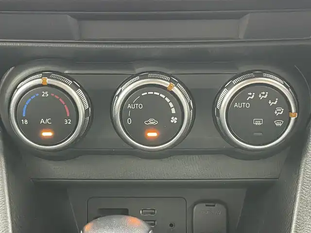 マツダ ＣＸ－３ XD 岡山県 2019(令1)年 3.7万km ソウルレッドクリスタルM 純正SDナビ/Bluetooth/衝突軽減ブレーキ/LEDヘッドライト/バックカメラ/コーナーセンサー/レーンキープアシスト/オートハイビーム/プッシュスタート/スマートキー×2/アイドリングストップ/純正18インチアルミホイール/オートライト/純正フロアマット
