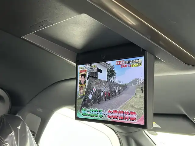 トヨタ アルファード Z 熊本県 2024(令6)年 1万km ブラック 左右独立ムーンルーフ　/純正１４インチディスプレイオーディオプラス　/全周囲カメラ　/純正前後ドライブレコーダー　/１３．２型後席モニター　/ビルトインETC2.0/両側パワースライドドア　/前後クリアランスソナー　/トヨタセーフティーセンス/・プリクラッシュセーフティ/・レーントレーシングアシスト/・レーンディパーチャーアラート/・レーダークルーズコントロール/・アダプティブハイビームアシスト/・オートマチックハイビーム/・ロードサインアシスト/・ドライバー異常対応システム/・プロアクティブドライビングアシスト/・発進遅れ告知機能/・ブラインドスポットモニター/横滑り防止/前席・2列目シートヒーター/前席・2列目エアーシート/全席パワーシート/2列目オットマン/デジタルインナーミラー/置くだけ充電/１００V充電/パワーバックドア/ユニバーサルステップ/オートライト/LEDヘッドライト/フォグライト/スマートキー/プッシュスタート/スペアキー1本/保証書　/取扱説明書