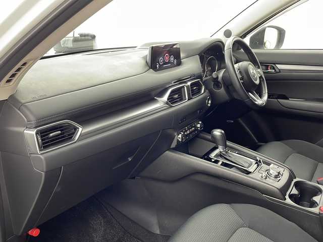 マツダ ＣＸ－５ XD プロアクティブ 兵庫県 2017(平29)年 5.9万km スノーフレイクホワイトパールマイカ ・純正ナビ&TV&SD&BT&DVD&CD&USB/・BOSEサウンド/・バックカメラ/・ETC/・ドライブレコーダー/・レーダークルーズコントロール/・レーンキープアシスト/・車間認知機能/・ブラインドスポットモニター/・標識認識機能/・ドライバーアテンションアラート/・パーキングセンサー/・衝突軽減ブレーキ/・車線逸脱警報/・ヘッドアップディスプレイ/・LEDオートライト/・フォグランプ/・オートマチックハイビーム/・パワーシート/・シートヒーター/・ステアリングヒーター/・電動リアゲート/・ブレーキホールド/・電動パーキングヴレーキ/・アイドリングストップ/・ステアリングリモコン/・防眩ミラー/・スペアキー/・ドアバイザー/・カーテンエアバック