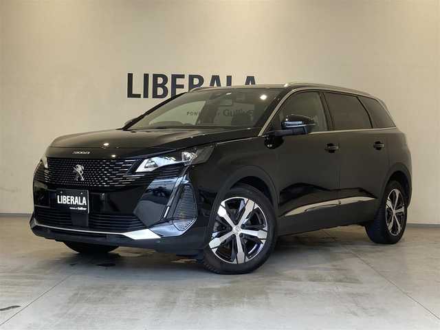 プジョー プジョー ５００８ GT 熊本県 2022(令4)年 2.9万km 黒 ・スマートキー/・プッシュスタート/・サンルーフ/・アクティブセーフティブレーキ/・トラフィックサインインフォメーション/・疲労検知/・アダプティブライト/・インテリジェントハイビーム/・パーキングセンサー/・ブラインドスポットモニター/・クルーズコントロール(追従式)/・ハーフレザーシート/・D席パワーシート /・前席シートヒーター /・純正ディスプレイオーディオ/　【Bluetooth・USB・AppleCarPlay・AndroidAuto】/・バックカメラ＆左サイドカメラ/・ETC/・ドライブレコーダー(前後録画)/・パワーバックドア/・純正マット/・保証書/取説