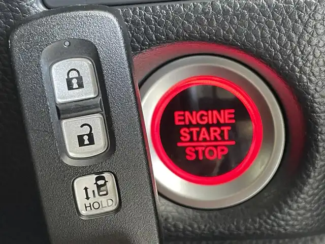 ホンダ Ｎ ＢＯＸ カスタム G L ホンダセンシング 茨城県 2018(平30)年 6万km クリスタルブラックパール 社外ナビ/バックカメラ/ワンセグ/衝突被害軽減ブレーキ/車線逸脱抑制装置/レーダークルーズコントロール/クリアランスソナー/片側電動スライドドア/ETC/ドラレコ/純正15インチAW/LEDヘッドライト/スマートキー
