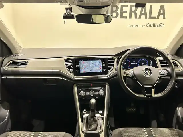 フォルクスワーゲン ＶＷ Ｔ－ロック TSI スタイル デザインPKG 福岡県 2021(令3)年 2.3万km ディープブラックパールエフェクト デジタルメータークラスター　/ナビ　/バックカメラ　/ＡｐｐｌｅＣａｒｐｌａｙ／Ａｎｄｒｏｉｄ　Ａｕｔｏ　/スマートキー　/ＡＣＣ　/ＢＳＭ　/衝突軽減Ｂ　/パワーバックドア　/LEDライト　/純正１７インチＡＷ　/ＥＴＣ