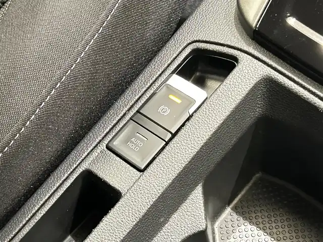 フォルクスワーゲン ＶＷ Ｔ－ロック TSI スタイル デザインPKG 福岡県 2021(令3)年 2.3万km ディープブラックパールエフェクト デジタルメータークラスター　/ナビ　/バックカメラ　/ＡｐｐｌｅＣａｒｐｌａｙ／Ａｎｄｒｏｉｄ　Ａｕｔｏ　/スマートキー　/ＡＣＣ　/ＢＳＭ　/衝突軽減Ｂ　/パワーバックドア　/LEDライト　/純正１７インチＡＷ　/ＥＴＣ