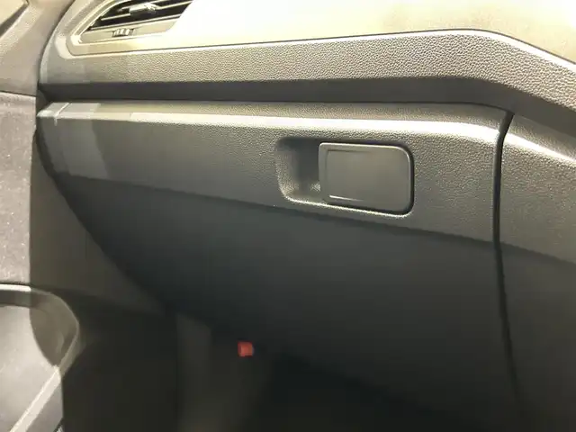 フォルクスワーゲン ＶＷ Ｔ－ロック TSI スタイル デザインPKG 福岡県 2021(令3)年 2.3万km ディープブラックパールエフェクト デジタルメータークラスター　/ナビ　/バックカメラ　/ＡｐｐｌｅＣａｒｐｌａｙ／Ａｎｄｒｏｉｄ　Ａｕｔｏ　/スマートキー　/ＡＣＣ　/ＢＳＭ　/衝突軽減Ｂ　/パワーバックドア　/LEDライト　/純正１７インチＡＷ　/ＥＴＣ