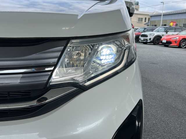 ホンダ ステップワゴン G ホンダセンシング 埼玉県 2018(平30)年 4.7万km プラチナホワイトパール 福祉車両/ナビ装着用スペシャルパッケージ＋ETC車載器(ナビゲーション連動)/Honda SENSING/クルーズコントロール/1列目シート用i-サイドエアバッグシステム＋サイドカーテンエアバッグシステム(1-3列目シート対応)/リア左側パワースライドドア＋スライドドア・イージークローザー（リア両側）/リア右側パワースライドドア/コンフォートビューパッケージ/IRカット(遮熱)＋スーパーUVカットフロントドアガラス/プラズマクラスター機能/トリプルゾーンコントロール・フルオートエアコンディショナー/LEDヘッドライト(オートレベリング/オートライトコントロール機構付)