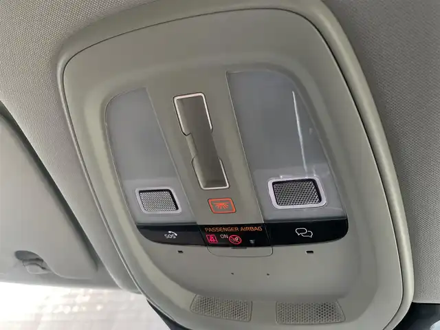 ボルボ ボルボ ＸＣ６０ アルティメット B5 AWD 三重県 2024(令6)年 0.6万km グレー パノラマサンルーフ/純正Googleナビ/３６０°カメラ/ACC/ブラインドスポット/黒革/パワーシート/ベンチレーション/シートヒーター/ステアリングヒーター/純正１９インチＡＷ/メモリー付パワーシート　/シートコントロール/ｈａｒｍａｎ／ｋａｒｄｏｎサウンド/carplay/ETC