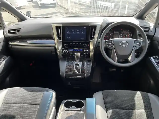 トヨタ アルファード S タイプゴールドⅡ 埼玉県 2021(令3)年 6.7万km スパークリングブラックパールクリスタルシャイン ワンオーナー/ハーフレザーシート/トヨタセーフティセンス/・プリクラッシュセーフティ/・レーントレーシングアシスト/・ロードサイドアシスト/・レーダークルーズコントロール/・オートマチックハイビーム/・先行車発進告知機能/・クリアランスソナー/純正9インチディスプレイオーディオ/　T-Connectナビ/DTV/BT/USB/　Miracast/AppleCarPlay/AndroidAuto/両側パワースライドドア/パワーバックドア/バックカメラ/3眼LEDヘッドライト/１００V電源/ドアバイザー/ビルトインETC2.0/社外ドライブレコーダー前後/プッシュスタート/スマートキー/スペアキー