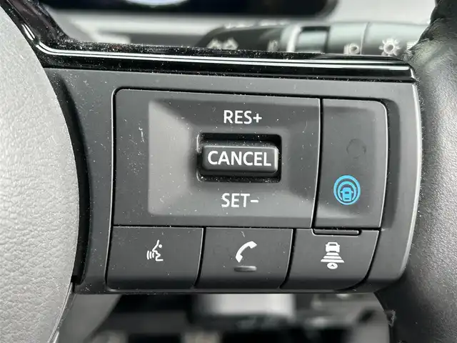 日産 オーラ G FOUR レザーエディション 岩手県 2024(令6)年 1.4万km ミッドナイトブラック/サンライズカッパー ４WD/ワンオーナー　/日産純正コネクトナビ　/フルセグTV/ブルートゥース/ＢＯＳＥスピーカー　/黒レザーシート　/全方位モニター　/プロパイロット　/デジタルインナーミラー　/置くだけ充電　/シートヒーター　/ビルトインＥＴＣ２．０　/ハンドルヒーター/BSM/プッシュスタート/スペアキー/フロアマット/ドアバイザー/保証書　取説　ナビ取説