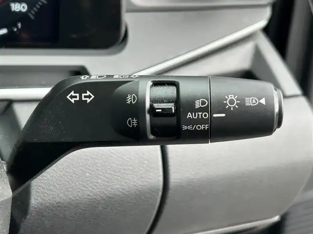日産 オーラ G FOUR レザーエディション 岩手県 2024(令6)年 1.4万km ミッドナイトブラック/サンライズカッパー ４WD/ワンオーナー　/日産純正コネクトナビ　/フルセグTV/ブルートゥース/ＢＯＳＥスピーカー　/黒レザーシート　/全方位モニター　/プロパイロット　/デジタルインナーミラー　/置くだけ充電　/シートヒーター　/ビルトインＥＴＣ２．０　/ハンドルヒーター/BSM/プッシュスタート/スペアキー/フロアマット/ドアバイザー/保証書　取説　ナビ取説