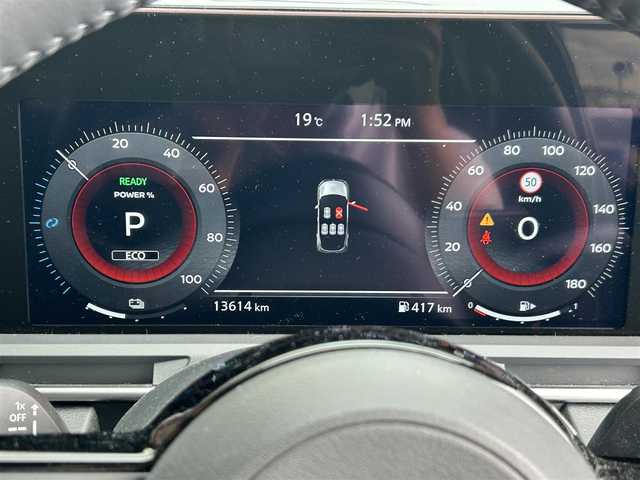 日産 オーラ G FOUR レザーエディション 岩手県 2024(令6)年 1.4万km ミッドナイトブラック/サンライズカッパー ４WD/ワンオーナー　/日産純正コネクトナビ　/フルセグTV/ブルートゥース/ＢＯＳＥスピーカー　/黒レザーシート　/全方位モニター　/プロパイロット　/デジタルインナーミラー　/置くだけ充電　/シートヒーター　/ビルトインＥＴＣ２．０　/ハンドルヒーター/BSM/プッシュスタート/スペアキー/フロアマット/ドアバイザー/保証書　取説　ナビ取説