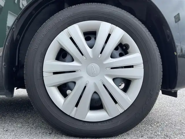 ダイハツ タント X ターボ 滋賀県 2025(令7)年 0.4万km ブラックマイカメタリック 片側パワースライドドア/純正9インチディスプレイオーディオ/（AM/FM/フルセグ/Bluetooth/USB/HDMI/ipod/Apple Car　play/Android Auto）/バックカメラ/ETC/前方ドライブレコーダー/踏み間違い防止アシスト/プリクラッシュブレーキアシスト/ヒルスタート（坂道発進）アシスト/前方衝突防止支援システム/TCS（トラクションコントロールシステム）/VDC（ビークルダイナミクスコントロール）/レーンキープアシスト/ABS（アンチロックブレーキシステム）/コーナー・バックセンサー（ソナー）/標識検知機能/車線逸脱警報/運転席・助手席シートヒーター/電動格納ミラー/電子パーキング/ブレーキホールド/アイドリングストップ/ステアリングスイッチ/オートライト/オートハイビーム/LEDヘッドライト/フルオートエアコン/USB端子/プッシュスタート/スマートキー/純正フロアマット/純正ドアバイザー