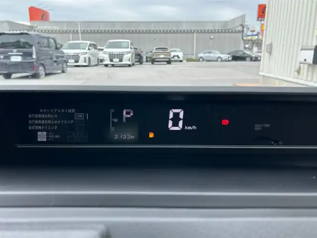 ダイハツ タント X ターボ 滋賀県 2025(令7)年 0.4万km ブラックマイカメタリック 片側パワースライドドア/純正9インチディスプレイオーディオ/（AM/FM/フルセグ/Bluetooth/USB/HDMI/ipod/Apple Car　play/Android Auto）/バックカメラ/ETC/前方ドライブレコーダー/踏み間違い防止アシスト/プリクラッシュブレーキアシスト/ヒルスタート（坂道発進）アシスト/前方衝突防止支援システム/TCS（トラクションコントロールシステム）/VDC（ビークルダイナミクスコントロール）/レーンキープアシスト/ABS（アンチロックブレーキシステム）/コーナー・バックセンサー（ソナー）/標識検知機能/車線逸脱警報/運転席・助手席シートヒーター/電動格納ミラー/電子パーキング/ブレーキホールド/アイドリングストップ/ステアリングスイッチ/オートライト/オートハイビーム/LEDヘッドライト/フルオートエアコン/USB端子/プッシュスタート/スマートキー/純正フロアマット/純正ドアバイザー