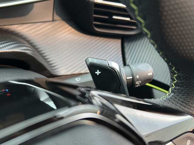 プジョー プジョー ２００８ シエロ ブルーHDi 静岡県 2025(令7)年 0.7万km 白 /ワンオーナー//ディスプレイオーディオ//Bleutooth//全周囲カメラ//アクティブセーフティブレーキ//サンルーフ//ハーフレザーシート//ブラインドスポットモニター//純正17インチAW//スマートキー//LEDヘッドライト//保証書//取説