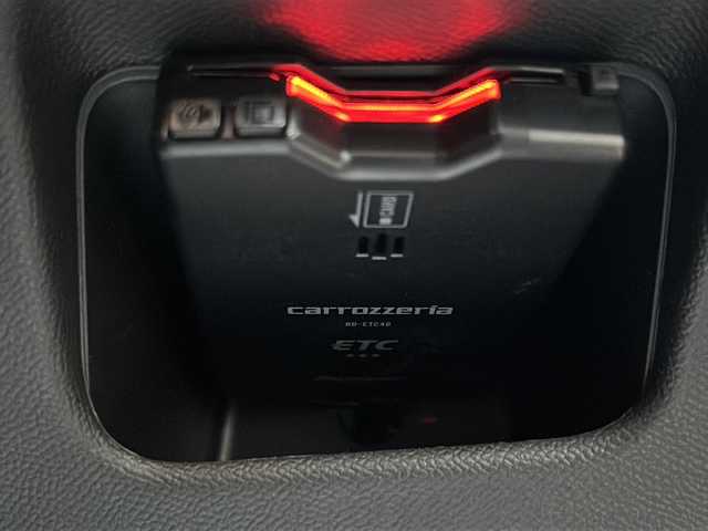 プジョー プジョー ２００８ シエロ ブルーHDi 静岡県 2025(令7)年 0.7万km 白 /ワンオーナー//ディスプレイオーディオ//Bleutooth//全周囲カメラ//アクティブセーフティブレーキ//サンルーフ//ハーフレザーシート//ブラインドスポットモニター//純正17インチAW//スマートキー//LEDヘッドライト//保証書//取説