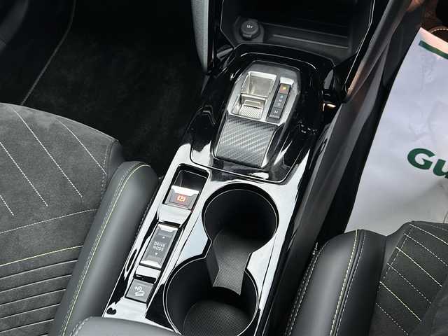 プジョー プジョー ２００８ シエロ ブルーHDi 静岡県 2025(令7)年 0.7万km 白 /ワンオーナー//ディスプレイオーディオ//Bleutooth//全周囲カメラ//アクティブセーフティブレーキ//サンルーフ//ハーフレザーシート//ブラインドスポットモニター//純正17インチAW//スマートキー//LEDヘッドライト//保証書//取説