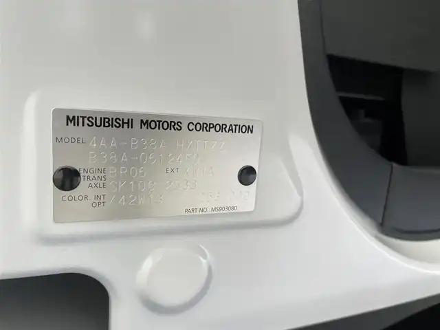 三菱 デリカミニ T プレミアム 群馬県 2025(令7)年 0.1千km 白Ⅱ 届出済未使用車　純正９インチディスプレイオーディオ　アラウンドビューモニター　マイパイロット　ＬＥＤライト　ＡＨＢ　シートヒーター　純正１５インチＡＷ　デジタルルームミラー　スマートキー　スペアキー