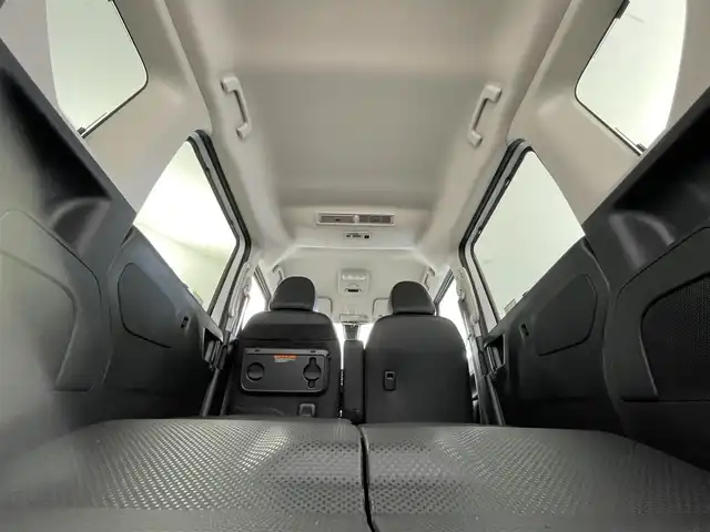 三菱 デリカミニ T プレミアム 群馬県 2025(令7)年 0.1千km 白Ⅱ 届出済未使用車　純正９インチディスプレイオーディオ　アラウンドビューモニター　マイパイロット　ＬＥＤライト　ＡＨＢ　シートヒーター　純正１５インチＡＷ　デジタルルームミラー　スマートキー　スペアキー