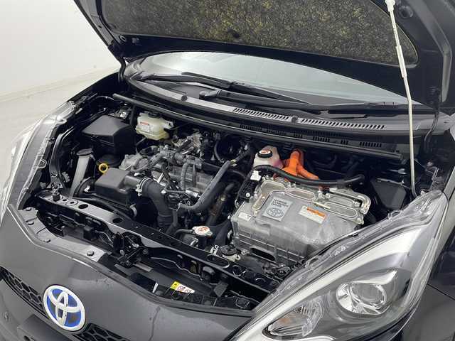 トヨタ アクア クロスオーバー グラム 宮城県 2018(平30)年 5.4万km ブラックマイカ ハーフレザーシート/トヨタセーフティセンス/・プリクラッシュセーフティ/・レーンディパチャーアラート/・オートハイビーム/・クリアランスソナー（前後）/純正9型ナビ/ナビロックの為確認不可/バックカメラ/LEDヘッドライト/LEDフォグライト/純正ドライブレコーダー（フロント）/ビルドインETC/革巻きステアリング/ステアリングスイッチ/プッシュスタート/スマートキー/純正フロアマット/純正16インチアルミホイール/ドアバイザー/横滑り防止装置