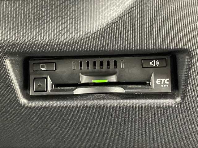 トヨタ アクア クロスオーバー グラム 宮城県 2018(平30)年 5.4万km ブラックマイカ ハーフレザーシート/トヨタセーフティセンス/・プリクラッシュセーフティ/・レーンディパチャーアラート/・オートハイビーム/・クリアランスソナー（前後）/純正9型ナビ/ナビロックの為確認不可/バックカメラ/LEDヘッドライト/LEDフォグライト/純正ドライブレコーダー（フロント）/ビルドインETC/革巻きステアリング/ステアリングスイッチ/プッシュスタート/スマートキー/純正フロアマット/純正16インチアルミホイール/ドアバイザー/横滑り防止装置