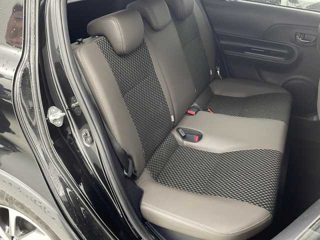 トヨタ アクア クロスオーバー グラム 宮城県 2018(平30)年 5.4万km ブラックマイカ ハーフレザーシート/トヨタセーフティセンス/・プリクラッシュセーフティ/・レーンディパチャーアラート/・オートハイビーム/・クリアランスソナー（前後）/純正9型ナビ/ナビロックの為確認不可/バックカメラ/LEDヘッドライト/LEDフォグライト/純正ドライブレコーダー（フロント）/ビルドインETC/革巻きステアリング/ステアリングスイッチ/プッシュスタート/スマートキー/純正フロアマット/純正16インチアルミホイール/ドアバイザー/横滑り防止装置