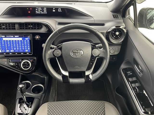 トヨタ アクア クロスオーバー グラム 宮城県 2018(平30)年 5.4万km ブラックマイカ ハーフレザーシート/トヨタセーフティセンス/・プリクラッシュセーフティ/・レーンディパチャーアラート/・オートハイビーム/・クリアランスソナー（前後）/純正9型ナビ/ナビロックの為確認不可/バックカメラ/LEDヘッドライト/LEDフォグライト/純正ドライブレコーダー（フロント）/ビルドインETC/革巻きステアリング/ステアリングスイッチ/プッシュスタート/スマートキー/純正フロアマット/純正16インチアルミホイール/ドアバイザー/横滑り防止装置