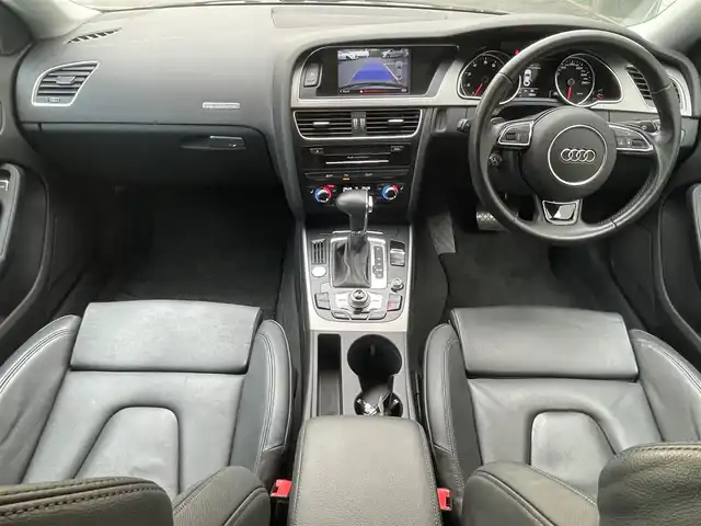 アウディ Ａ５ SB 2．0 TFSI クワトロ 埼玉県 2015(平27)年 4万km 黒 登録時39801ｋｍ/純正ナビ（フルセグTV）/・AM/FM/CD/DVD/BT/黒レザーシート（合皮）/前席パワーシート/前席シートヒーター/パドルシフト/クレアランスソナー/純正１８インチAW/LEDヘッドライト/フォグランプ/プッシュスタート/スマートキー×２/ビルトインETC/横滑り防止/革巻きステアリング/ウィンカーミラー/純正フロアマット/保証書/取扱説明書/ナビ取扱説明書