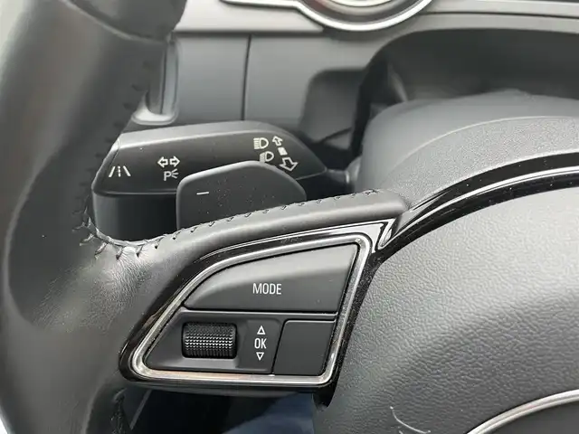 アウディ Ａ５ SB 2．0 TFSI クワトロ 埼玉県 2015(平27)年 4万km 黒 登録時39801ｋｍ/純正ナビ（フルセグTV）/・AM/FM/CD/DVD/BT/黒レザーシート（合皮）/前席パワーシート/前席シートヒーター/パドルシフト/クレアランスソナー/純正１８インチAW/LEDヘッドライト/フォグランプ/プッシュスタート/スマートキー×２/ビルトインETC/横滑り防止/革巻きステアリング/ウィンカーミラー/純正フロアマット/保証書/取扱説明書/ナビ取扱説明書