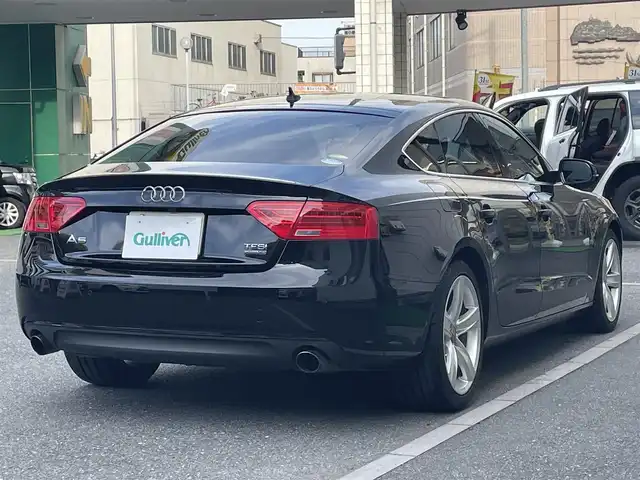 アウディ Ａ５ SB 2．0 TFSI クワトロ 埼玉県 2015(平27)年 4万km 黒 登録時39801ｋｍ/純正ナビ（フルセグTV）/・AM/FM/CD/DVD/BT/黒レザーシート（合皮）/前席パワーシート/前席シートヒーター/パドルシフト/クレアランスソナー/純正１８インチAW/LEDヘッドライト/フォグランプ/プッシュスタート/スマートキー×２/ビルトインETC/横滑り防止/革巻きステアリング/ウィンカーミラー/純正フロアマット/保証書/取扱説明書/ナビ取扱説明書