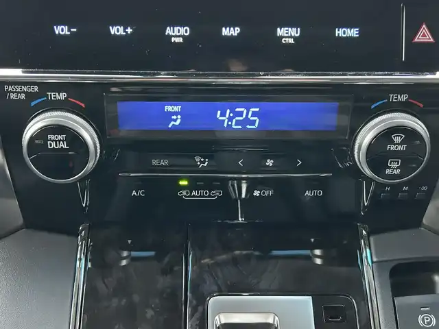 トヨタ ヴェルファイア Z Gエディション 兵庫県 2019(令1)年 4.9万km ホワイトパールクリスタルシャイン 純正10インチナビTV　/三眼LEDヘッドライト　/両側パワースライドドア　/シートヒーターベンチヒーター　/ウッドコンビハンドル　/シーケンシャルウィンカー　/ツインムーンルーフ　/デジタルインナーミラー　/ブラックレザーシート/BSM/トヨタセーフティーセンス/純正フロアマット/ビルトインETC/バックカメラ/オートマチックハイビーム/純正アルミホイル