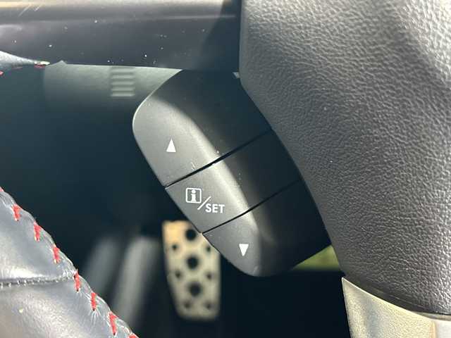 スバル レヴォーグ 1．6STIスポーツアイサイト 神奈川県 2016(平28)年 8.2万km クリスタルホワイトP 純正SDナビ【CN-LR720D】/Bluetooth・SD・iPod・フルセグTV/４WD/アイサイトVer3/バックカメラ/全車速追従機能付クルーズコントロール/本革シート/シートメモリ付前席パワーシート/シートヒーター/ブラインドスポットモニター/ビルトインETC/前側ドライブレコーダー/純正フロアマット/純正18インチアルミホイール/LEDヘッドランプ/オートマチックハイビーム/ダウンヒルアシストコントロール/プリクラッシュブレーキ/アクティブレーンキープ/ステレオカメラ/車線逸脱ふらつき警報/誤発信抑制制御機能/誤後進抑制制御機能