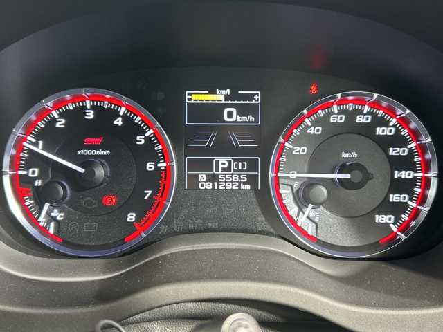 スバル レヴォーグ 1．6STIスポーツアイサイト 神奈川県 2016(平28)年 8.2万km クリスタルホワイトP 純正SDナビ【CN-LR720D】/Bluetooth・SD・iPod・フルセグTV/４WD/アイサイトVer3/バックカメラ/全車速追従機能付クルーズコントロール/本革シート/シートメモリ付前席パワーシート/シートヒーター/ブラインドスポットモニター/ビルトインETC/前側ドライブレコーダー/純正フロアマット/純正18インチアルミホイール/LEDヘッドランプ/オートマチックハイビーム/ダウンヒルアシストコントロール/プリクラッシュブレーキ/アクティブレーンキープ/ステレオカメラ/車線逸脱ふらつき警報/誤発信抑制制御機能/誤後進抑制制御機能