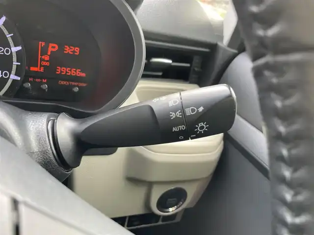 ダイハツ ムーヴ X リミテッドⅡ SAⅢ 福岡県 2021(令3)年 4万km ライトローズマイカメタリック 純正ナビ/フルセグTV/バックカメラ/ビルトインETC/ドライブレコーダー/スマートアシスト3/・衝突被害軽減ブレーキ/・車線逸脱警報/・前後誤発進抑制/・オートハイビーム/LEDヘッドランプ/革巻きステアリング/ステアリングスイッチ/運転席シートヒーター/純正14インチアルミホイール/スマートキー/プッシュエンジンスタート/禁煙車