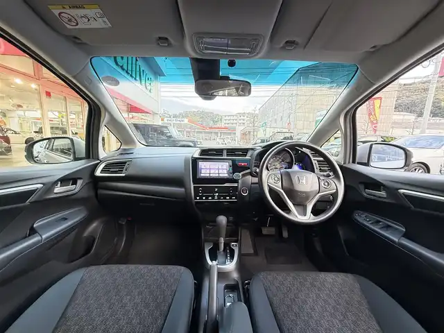 ホンダ フィット 13G Lパッケージ 長崎県 2016(平28)年 4.8万km アラバスターシルバーメタリック 純正SDナビ(FM/AM/BT/ワンセグTV)/プッシュスタート/クルーズコントロール/ETC/バックカメラ/純正フロアマット/社外14インチアルミホイール/オートライト/ABS/TCS/VSA/イモビライザー/スマートキー