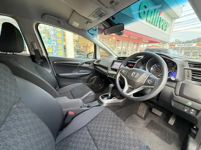 ホンダ フィット 13G Lパッケージ 長崎県 2016(平28)年 4.8万km アラバスターシルバーメタリック 純正SDナビ(FM/AM/BT/ワンセグTV)/プッシュスタート/クルーズコントロール/ETC/バックカメラ/純正フロアマット/社外14インチアルミホイール/オートライト/ABS/TCS/VSA/イモビライザー/スマートキー