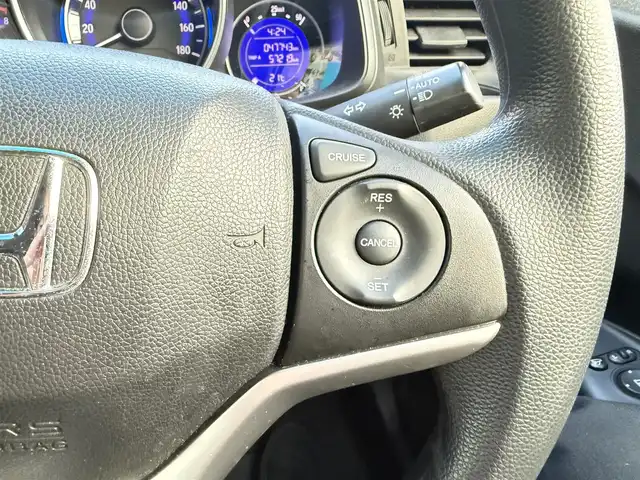 ホンダ フィット 13G Lパッケージ 長崎県 2016(平28)年 4.8万km アラバスターシルバーメタリック 純正SDナビ(FM/AM/BT/ワンセグTV)/プッシュスタート/クルーズコントロール/ETC/バックカメラ/純正フロアマット/社外14インチアルミホイール/オートライト/ABS/TCS/VSA/イモビライザー/スマートキー