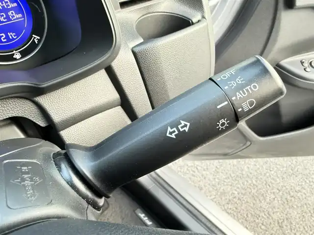 ホンダ フィット 13G Lパッケージ 長崎県 2016(平28)年 4.8万km アラバスターシルバーメタリック 純正SDナビ(FM/AM/BT/ワンセグTV)/プッシュスタート/クルーズコントロール/ETC/バックカメラ/純正フロアマット/社外14インチアルミホイール/オートライト/ABS/TCS/VSA/イモビライザー/スマートキー