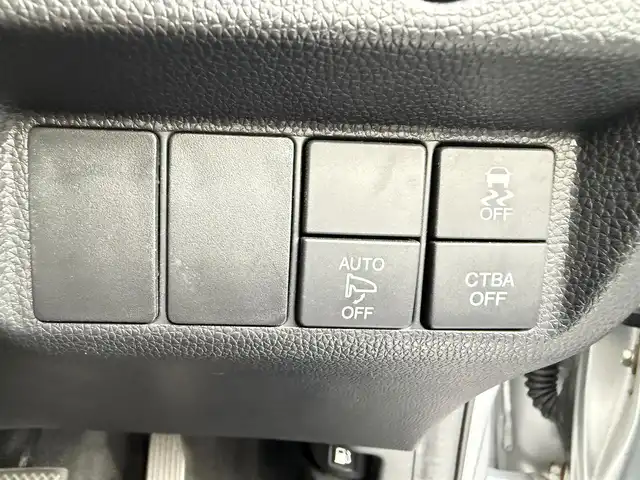 ホンダ フィット 13G Lパッケージ 長崎県 2016(平28)年 4.8万km アラバスターシルバーメタリック 純正SDナビ(FM/AM/BT/ワンセグTV)/プッシュスタート/クルーズコントロール/ETC/バックカメラ/純正フロアマット/社外14インチアルミホイール/オートライト/ABS/TCS/VSA/イモビライザー/スマートキー