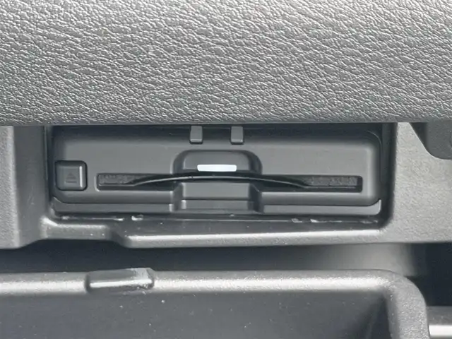 日産 セレナ ハイウェイスター V 大阪府 2021(令3)年 3.7万km ブリリアントホワイトパール ProPILOT 純正10incナビTV 360カメラ フリップダウンモニター デジタルインナーミラー レーダークルコン 衝突軽減ブレーキ レーンアシスト BSM 両側パワースライドドア リアオートエアコン ドライブレコーダー