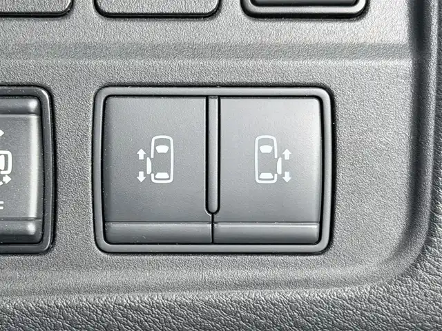 日産 セレナ ハイウェイスター V 大阪府 2021(令3)年 3.7万km ブリリアントホワイトパール ProPILOT 純正10incナビTV 360カメラ フリップダウンモニター デジタルインナーミラー レーダークルコン 衝突軽減ブレーキ レーンアシスト BSM 両側パワースライドドア リアオートエアコン ドライブレコーダー