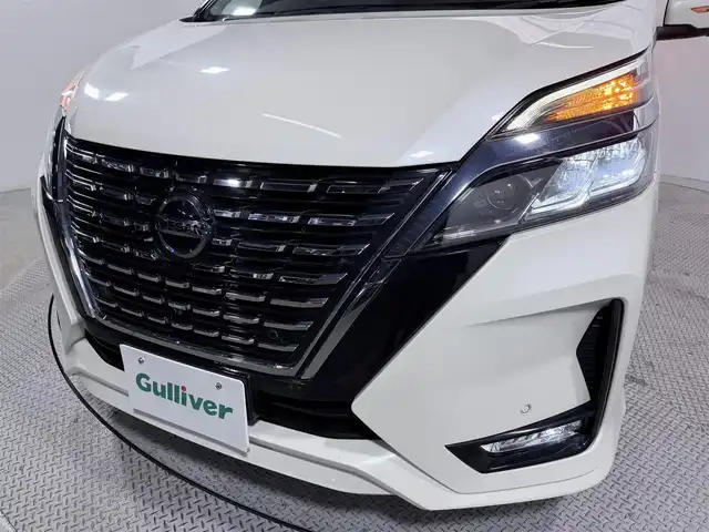 日産 セレナ ハイウェイスター V 大阪府 2021(令3)年 3.7万km ブリリアントホワイトパール ProPILOT 純正10incナビTV 360カメラ フリップダウンモニター デジタルインナーミラー レーダークルコン 衝突軽減ブレーキ レーンアシスト BSM 両側パワースライドドア リアオートエアコン ドライブレコーダー
