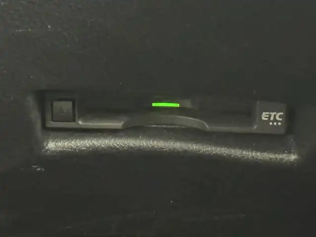 トヨタ シエンタ X 愛知県 2020(令2)年 4.6万km コバルトブルーメタリック 純正ナビ（ＣＤ／ＤＶＤ／ＢＴ／フルセグＴＶ）　/バックカメラ　/パワスラ　/ビルトＥＴＣ　/スマートキー　/プッシュスタート　/ＵＳＢ　/電格ミラー　/エアコン　/アイドリングストップ　/フロアマット/保証書/取説/記録簿/スペアキー